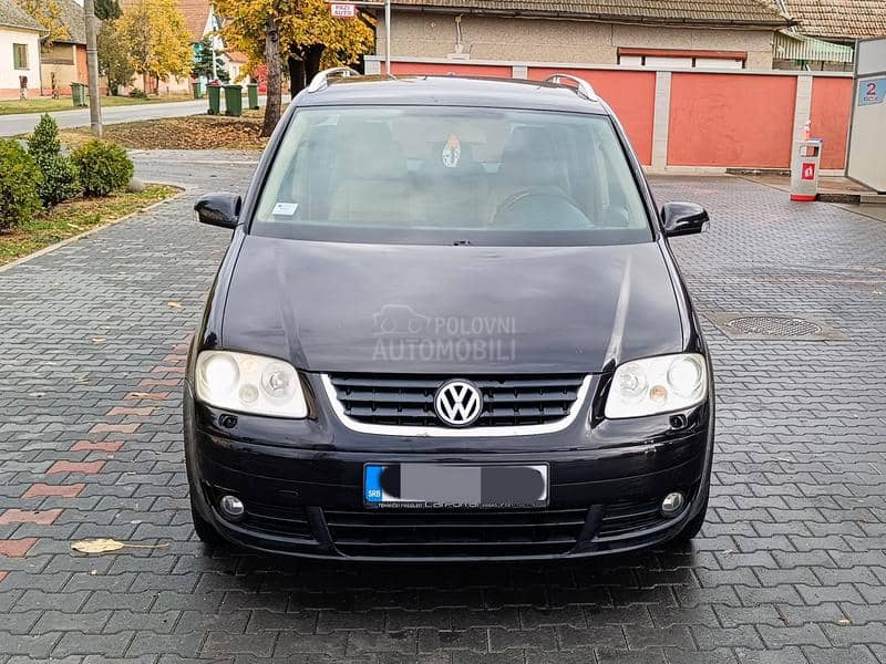 Volkswagen Touran DSG/HIGH LINE/KUK.A