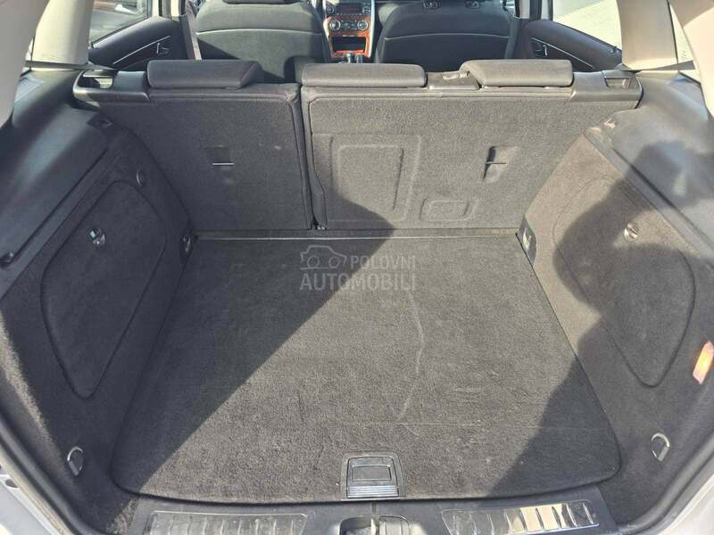 Mercedes Benz B 180 