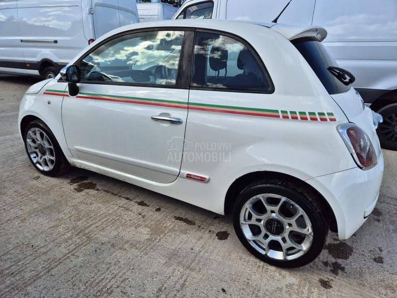Fiat 500 -  kompletan auto u delovima