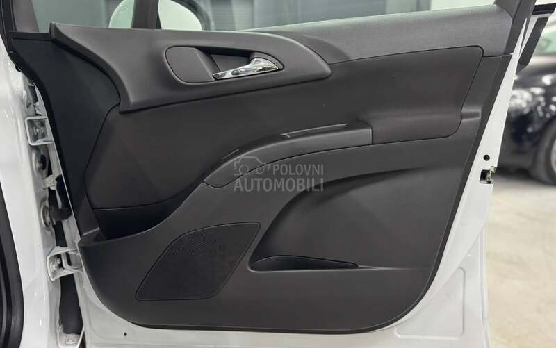 Opel Meriva 1.4T COLOR EDIT/CH