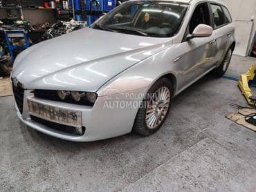 Alfa Romeo 159 -  kompletan auto u delovima