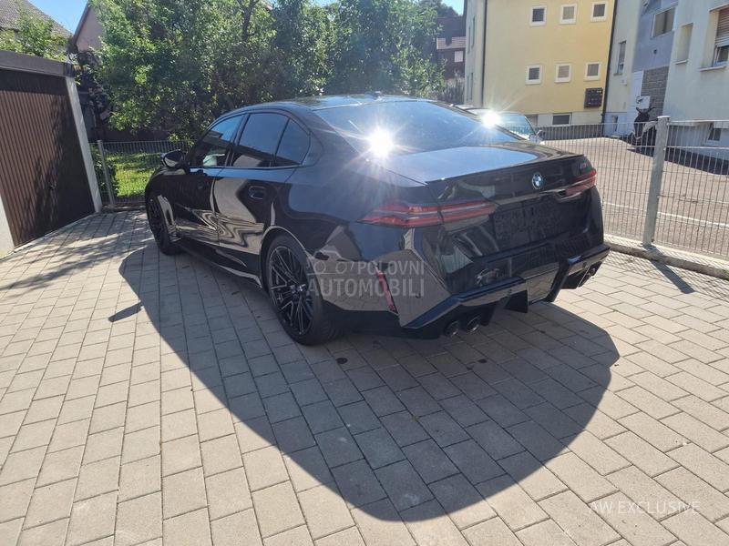 BMW M5 IG BW
