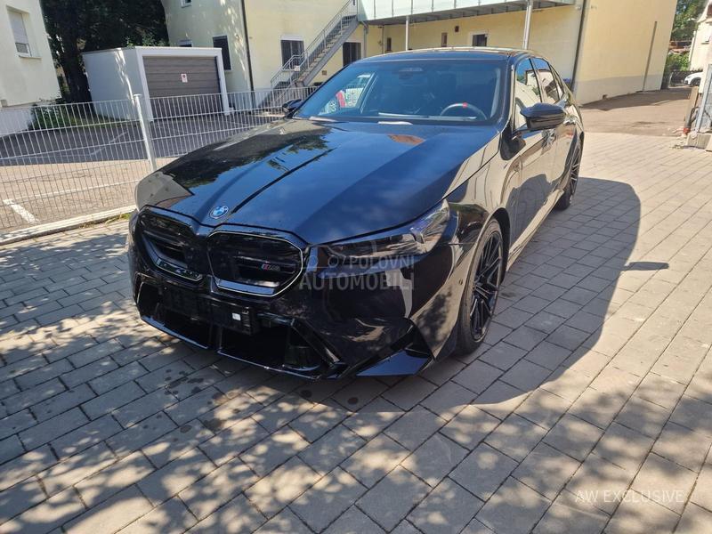 BMW M5 IG BW