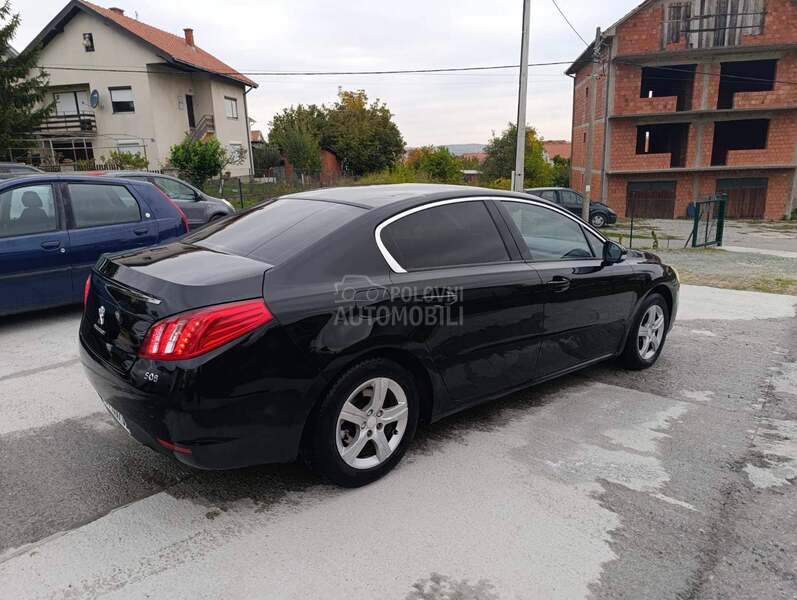 Peugeot 508 limuzina