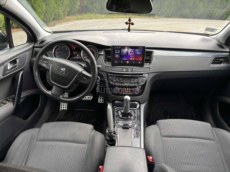 Peugeot 508 limuzina