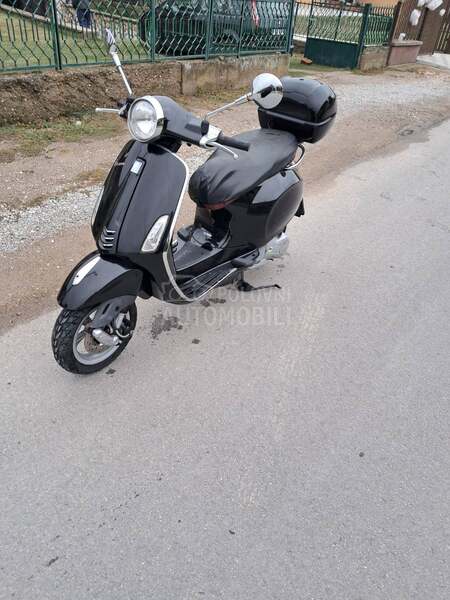 Vespa Primavera 125