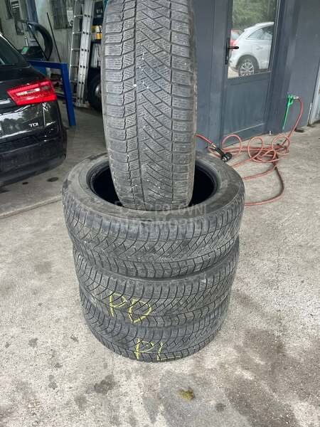 Continental 235/55 R19 Zimska