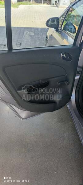 Opel Corsa D 1.2 B