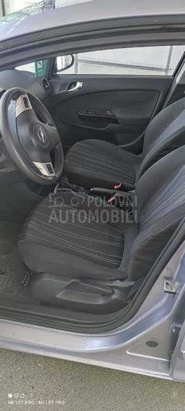 Opel Corsa D 1.2 B