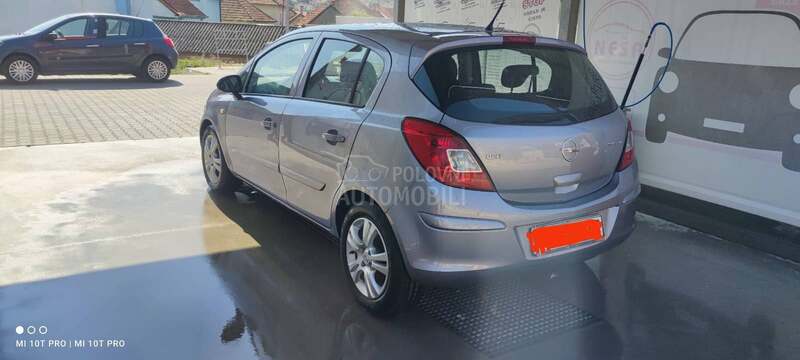 Opel Corsa D 1.2 B