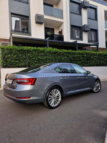 Škoda Superb F U L L OPTION