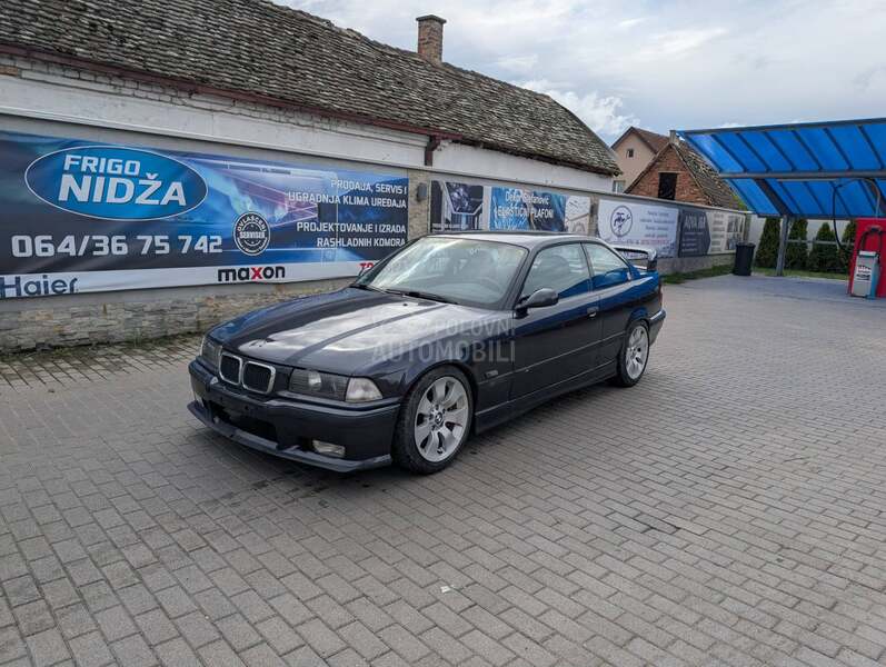 BMW 318 is