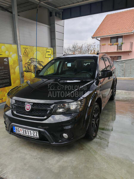 Fiat Freemont Black code 2.0mjdt