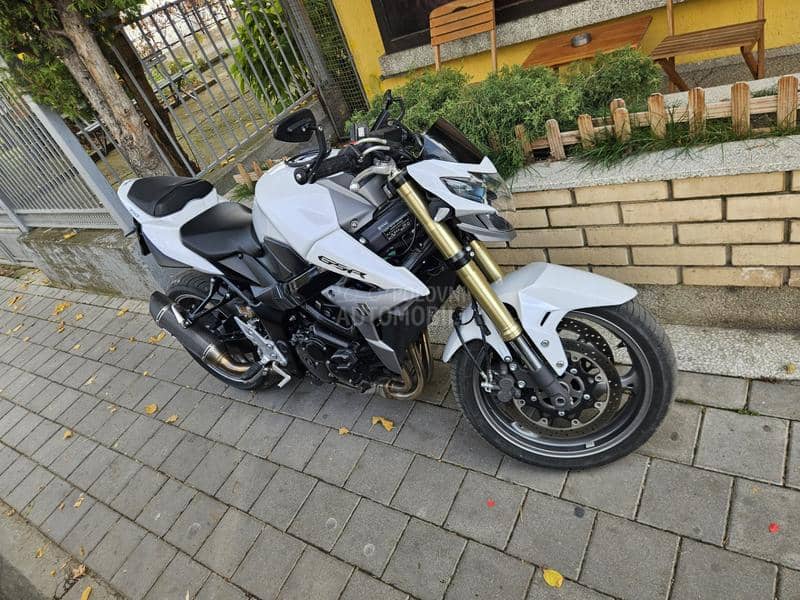 Suzuki Gsr 750