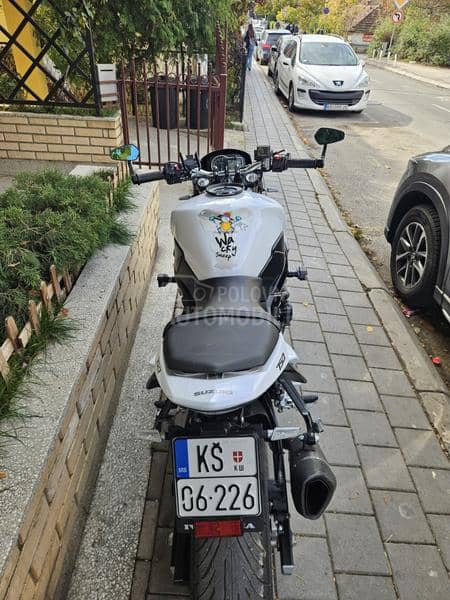 Suzuki Gsr 750