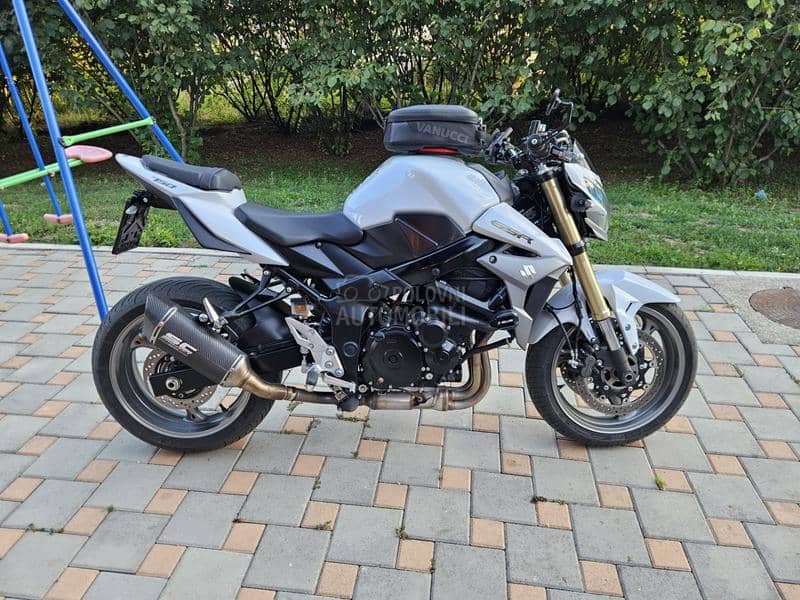 Suzuki Gsr 750