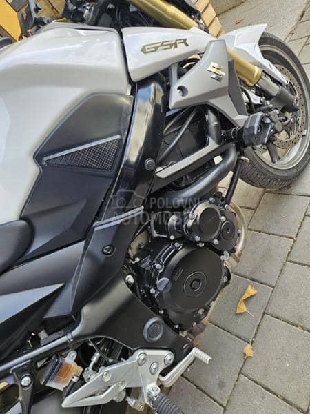 Suzuki Gsr 750