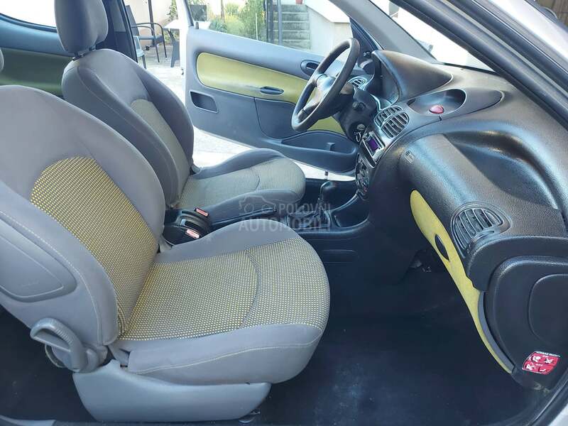 Peugeot 206 Povooljno