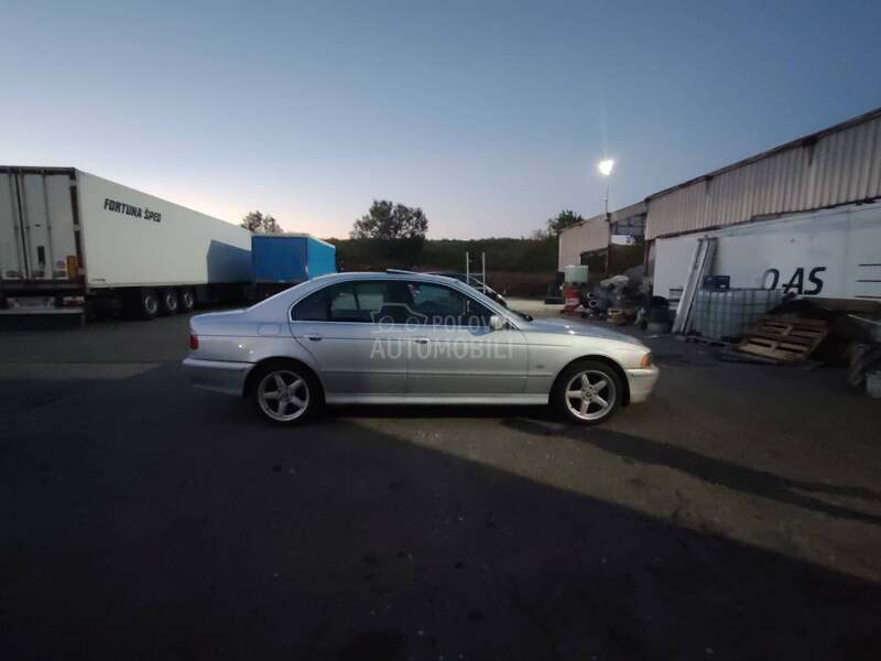 BMW 525 BMW E39