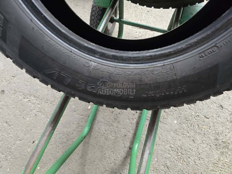 Hankook 205/65 R16 Zimska