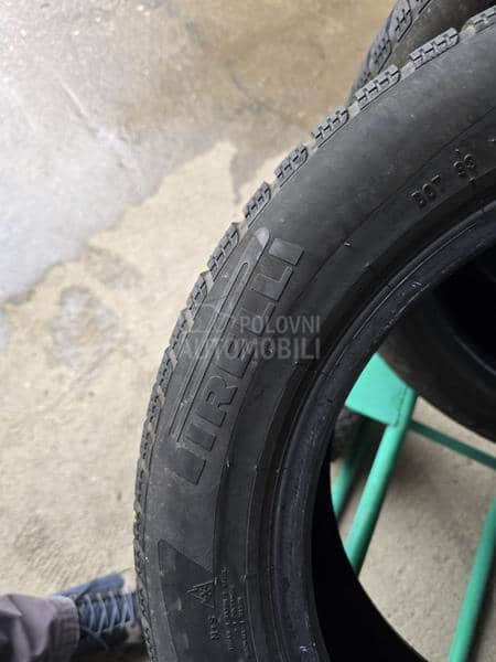Pirelli 195/60 R16 Zimska