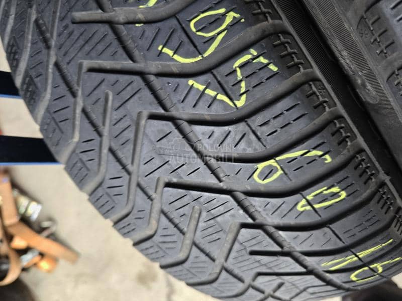 Pirelli 195/60 R16 Zimska
