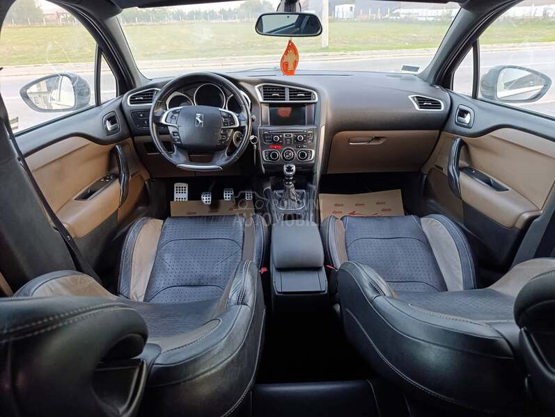 Citroen DS4 2.0 HDi T00P