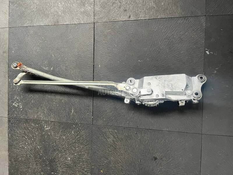Motor sa slovom K sa polugama