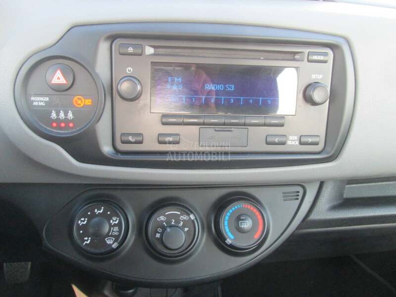 Toyota Yaris 1.0 b