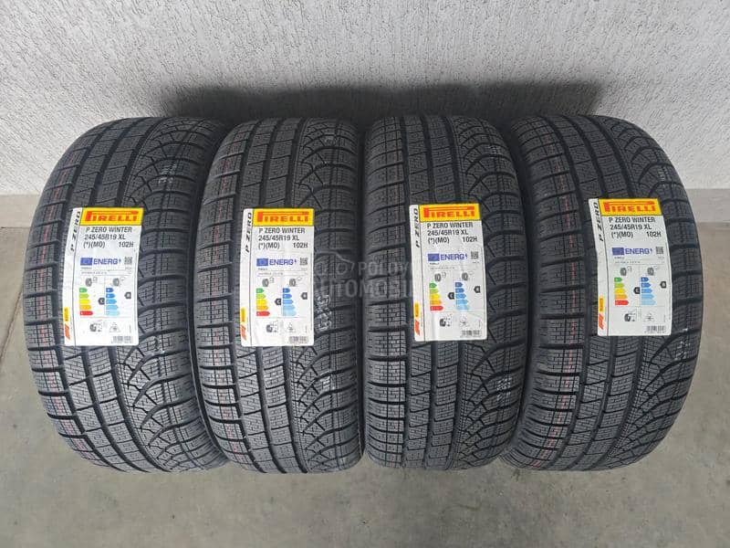 Pirelli 245/45 R19 Zimska