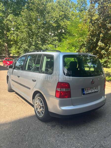 Volkswagen Touran 