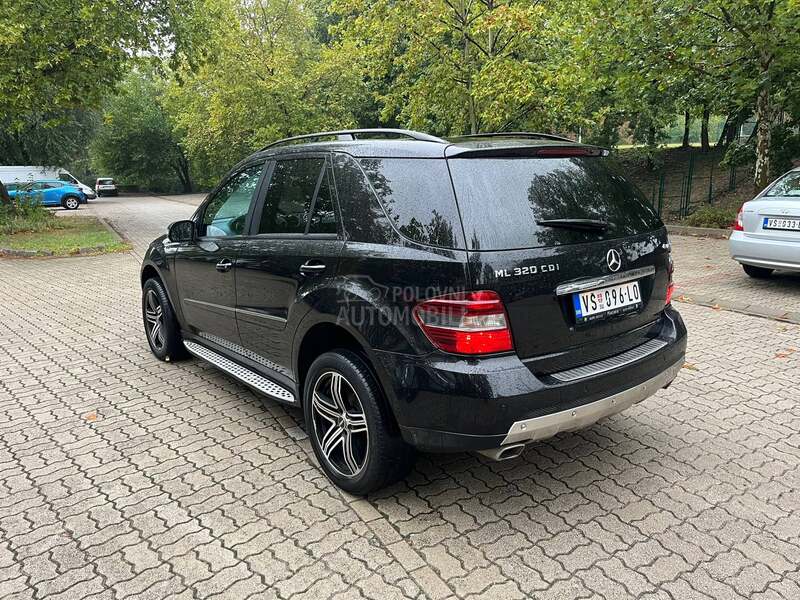 Mercedes Benz ML 320 