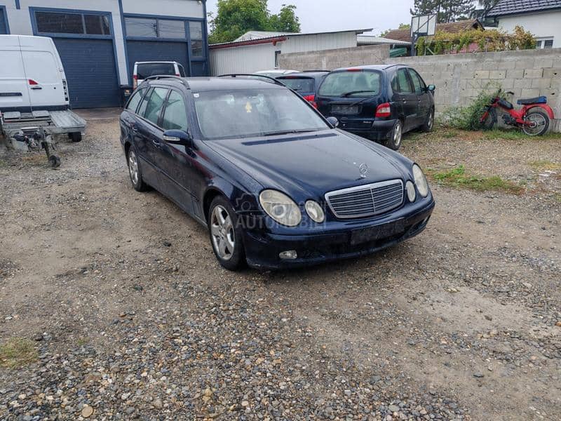 Mercedes Benz E 220 CDI