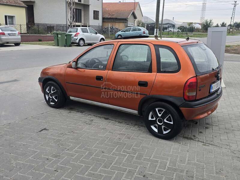 Opel Corsa B 