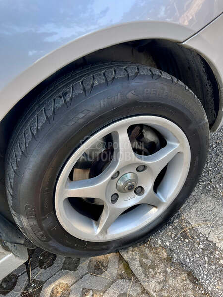 Nissan Primera Nisan Primera