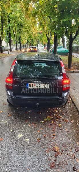 Volvo V50 