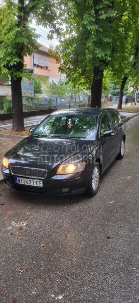 Volvo V50 