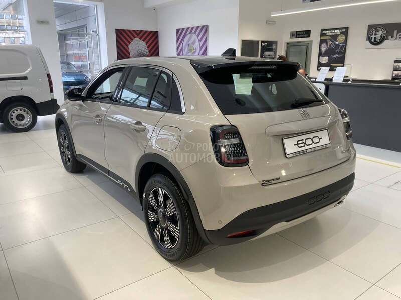 Fiat 600 1.2 MHEV DCT Style
