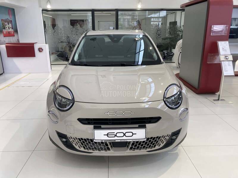 Fiat 600 1.2 MHEV DCT Style