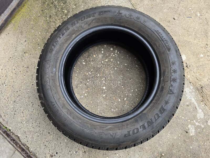 Dunlop 215/65 R17 Zimska