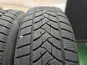 Dunlop 215/65 R17 Zimska