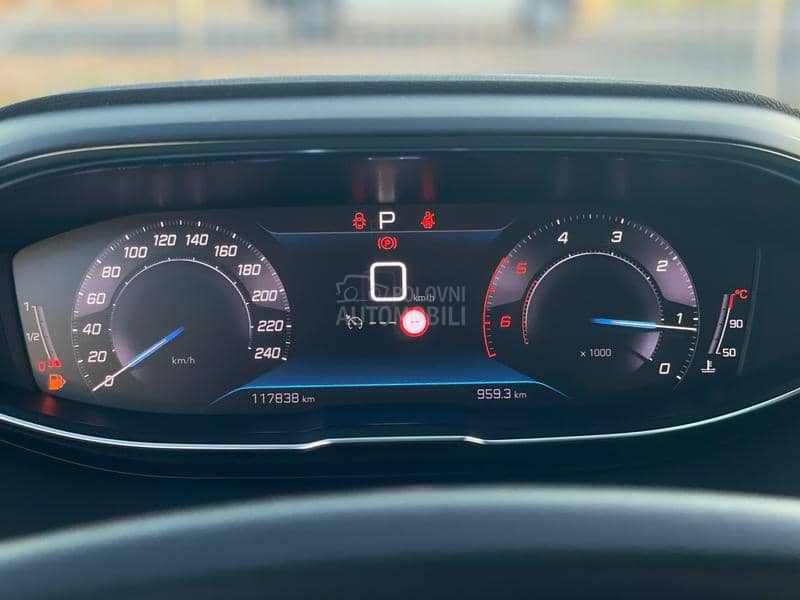 Peugeot 3008 1.5HDI ACTIVE 8mm