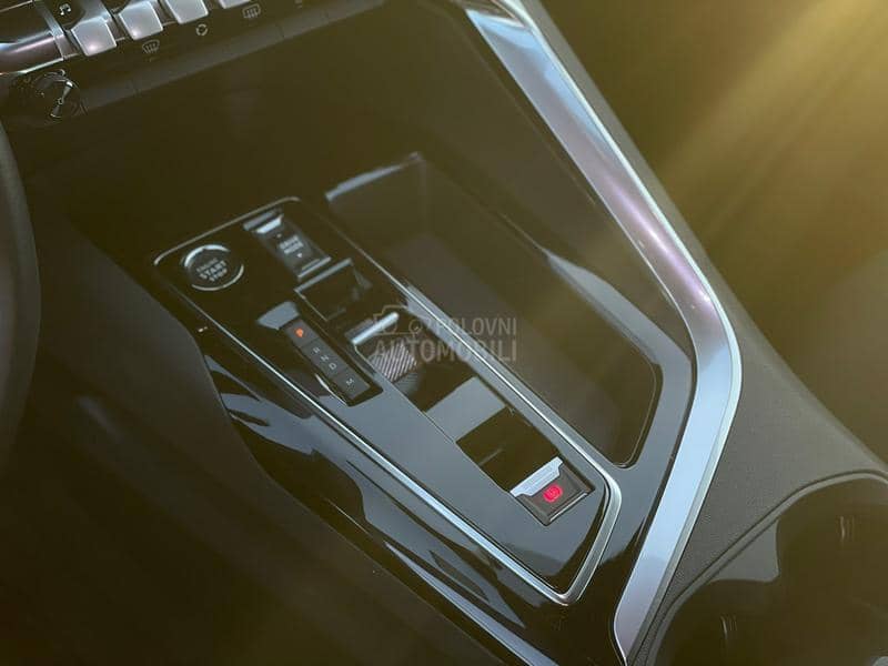 Peugeot 3008 1.5HDI ACTIVE 8mm