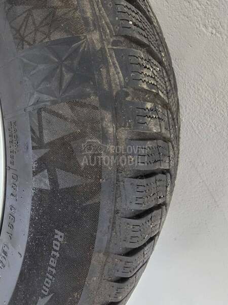 Nexen 235/65 R17 Zimska