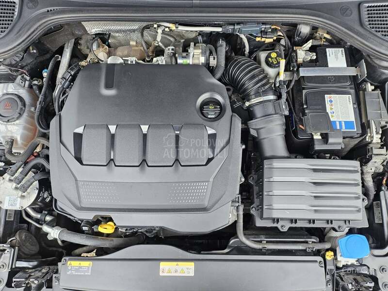 Volkswagen Golf 8 2.0TDI virtual/led