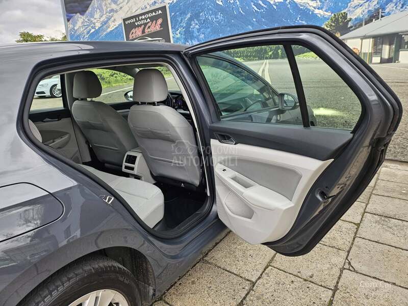 Volkswagen Golf 8 2.0TDI virtual/led