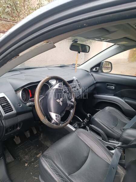 Mitsubishi Outlander outlander