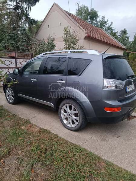 Mitsubishi Outlander outlander