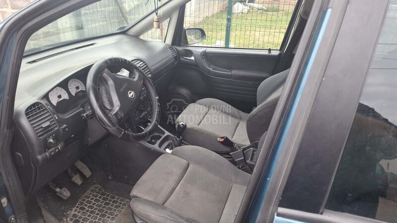 Opel Zafira 