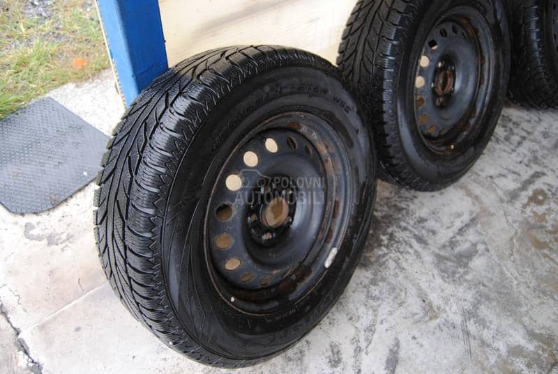 Cooper 215/70 R16 Zimska